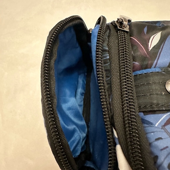 Lug Cosmetic Bag - Trolley Mini Botanical Black - Picture 7 of 14